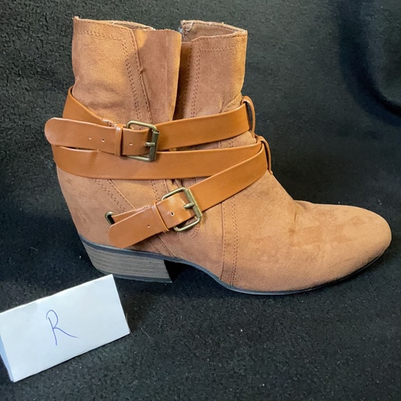 Tan Belted Booties - Picture 5 of 11